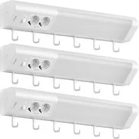 Oktaplex Talin 3er Set LED Unterbauleuchte 50cm mit Steckdose - Moderne Unterbauleuchte für die Küche: 50cm lang, warmweißes Licht (3000K) und 1085 Lumen Helligkeit. Integrierte Steckdosen und 6 Haken sorgen für Ordnung und Funktionalität. Ideal für eine angenehme Beleuchtung und einfache Installation.