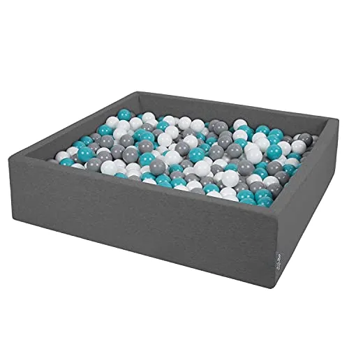 KiddyMoon Bällebad Quadrat 120 x 120 cm mit 200 Bällen - KiddyMoon Bällebad aus hochwertigen, ungiftigen Materialien, Eurofins-zertifiziert. Der abnehmbare Bezug ist bei 30°C waschbar und sorgt für hygienischen Spielspaß. Ideal für die Entwicklung von Greiffähigkeiten und Farberkennung.