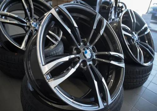Ultra Wheels UA11 Boost black 8.5x19 ET30 - Alufelge schwarz für sportliches Fahren - Auto & Motorrad - Felgen, hochwertige Alufelge mit modernem Design, ideal für bessere Fahrperformance und Stil.
