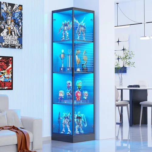 BROTTAR Eckvitrine mit LED-Beleuchtung und Bewegungsmelder - elegante Glasvitrine in Schwarz - Praktische Eckvitrine mit 4 Ebenen zur staubgeschützten Präsentation Ihrer Lieblingsstücke. Integrierte LED-Beleuchtung mit Bewegungssensor sorgt für stilvolle Akzente in jedem Raum. Einfache Montage und elegantes Design aus MDF und Acryl.