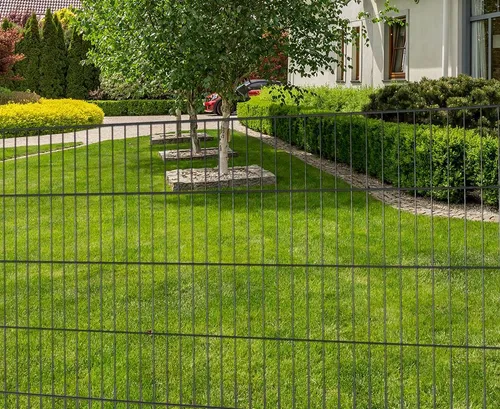Einstabmattenzaun PEDDY SHIELD, grau (anthrazit) - 10m Zaun für Ihren Garten - Gartenzäune mit 5 stabilen Zaunelementen aus Stahl, 100 cm hoch, ideal für sicheren und stilvollen Sichtschutz in Ihrem Garten.