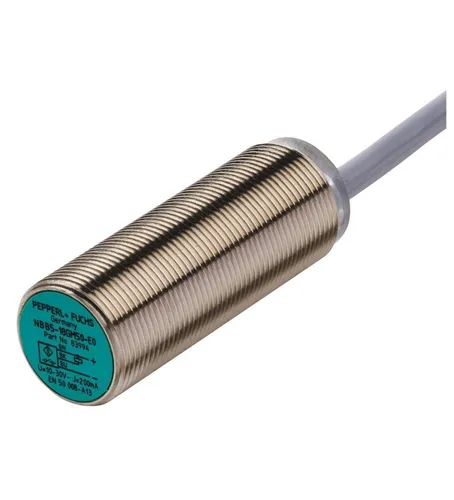 Pepperl+Fuchs Induktiver Sensor NBB8-18GM50-E3-M - Näherungssensor mit 8 mm Schaltabstand, ideal für präzise Metallerkennung in automatisierten Anwendungen. Robustes Gehäuse aus Metall für hohe Langlebigkeit.