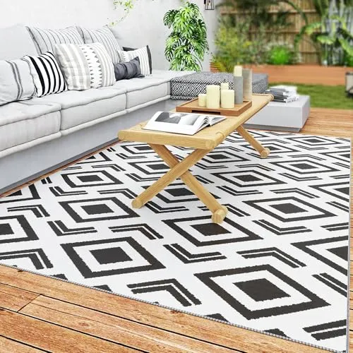 Outsunny Outdoor Teppich - Wetterfester Boho-Style Teppich mit Tragtasche - Teppiche Gegend, beidseitig verwendbar und aus robustem, wasserdichtem Polypropylen; ideal für Balkon, Garten und Terrasse, leicht zu transportieren.