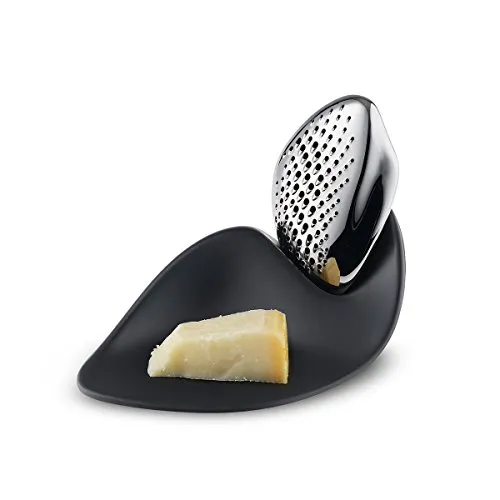 Alessi Forma ZH03 - Design-Reibe aus Edelstahl - Gemüsehobel aus 18/10 Edelstahl mit Melamin-Basis, spülmaschinenfest und transportabel für den Tischgebrauch - ein stilvolles Küchenaccessoire von Zaha Hadid.