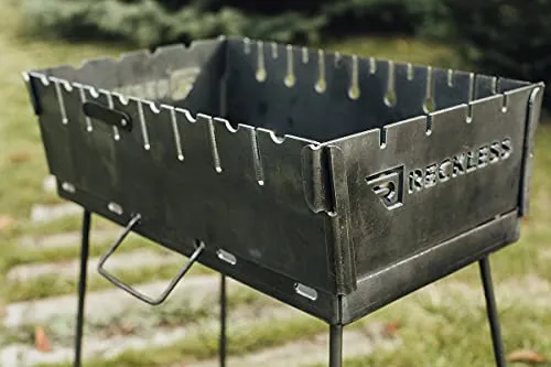 Grill-Mangal Reckless KL-8/3 für 8 Spießen - Klappbarer Grill-Mangal für 8 Spieße, ideal für Camping und Outdoor-Aktivitäten. Robuste 3 mm Stahlkonstruktion garantiert Langlebigkeit und Stabilität.