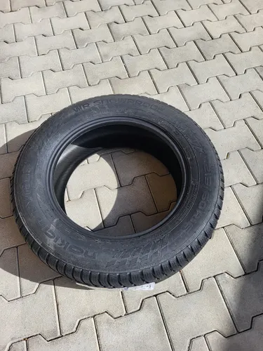 Nokian Winterreifen WR SNOWPROOF 215/60 R 16 95H, schwarz - Hochleistungs-Winterreifen für sicheres Fahren bei winterlichen Bedingungen. Ideal für PKW, mit optimaler Traktion und Stabilität auf Schnee und Eis.