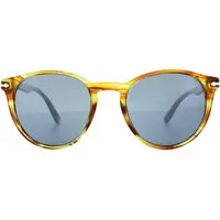 Persol 0PO3152S Herren-Sonnenbrille - Stilvolle Panto-Form - Sonnenbrille aus Acetat mit braunem Gestell und blauen Mineralgläsern, ideal für modische Männer, die Wert auf Qualität legen.