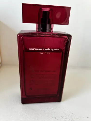 Narciso Rodriguez for her Intense Eau de Parfum 100 ml - Damendüfte mit intensiver Chypre-Amber-Note, vegan und perfekt für die selbstbewusste Frau, die ihre innere Stärke ausdrücken möchte.