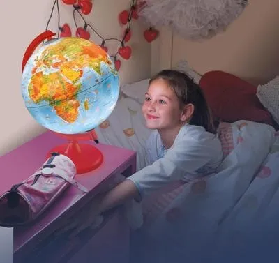 KR 2562 Kinderleuchtglobus: 25 cm Leuchtglobus für Kinder - Geowissenschaften: 25 cm großer Leuchtglobus mit kinderfreundlicher Kartografie und bunten Abbildungen, ideal zum Lernen und Entdecken der Welt.