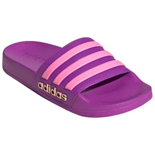 ADIDAS Kinder Badeslipper SHOWER ADILETTE - Bequeme und schnell trocknende Badeschlappen für Kinder. Mit weicher Dämpfung für hohen Tragekomfort nach dem Schwimmen. Das adidas Branding sorgt für einen sportlichen Look.