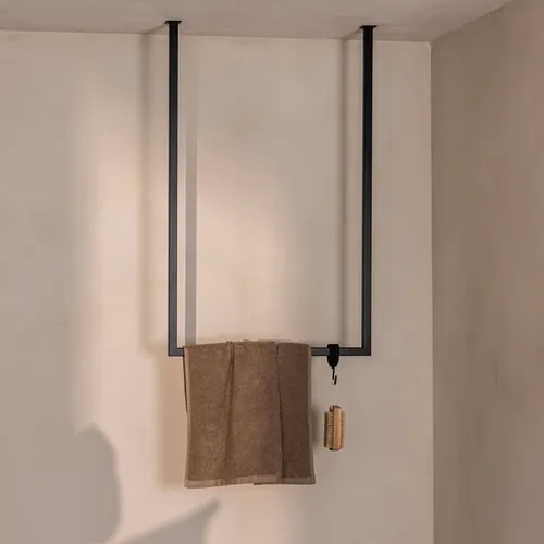 Metallbude Handtuchhalter TENSI - Deckenmontage in Schwarz - Handtuchhalter aus pulverbeschichtetem Metall, ideal für Badewanne und Dusche. Vormontiert, Made in Germany, robust und stylish.