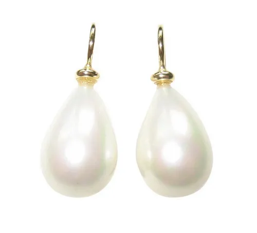 Mugello Perlenohrringe Goccia in Weiß und Gold - Klassische Perlenohrringe aus Muschelkern mit hochwertigem Sterlingsilber-Vergoldung, ideal als stilvolles Geschenk für Frauen, inklusive eleganter Schmuckschachtel.