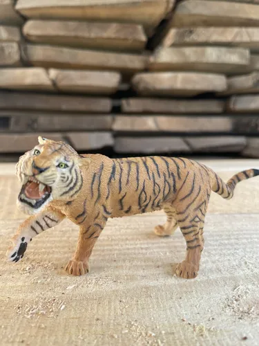 Papo    brüllender Tiger    Art.nr.  50182