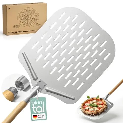 Blumtal Pizzaschieber perforiert mit Holzgriff 46,5 cm - Praktischer Pizzaschieber (30,5x30,5 cm) aus Anti-Haft Aluminium und Edelstahl. Perfekt zum Einschieben von Pizzen, mit leichtem Design für optimale Handhabung und einem abnehmbaren Griff für platzsparendes Verstauen.