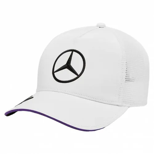 Mercedes AMG Petronas Formel 1 x Lewis Hamilton Trucker Cap - Stylische Trucker Cap von Mercedes AMG, inspiriert von Lewis Hamilton. Mit atmungsaktivem Netzeinsatz und verstellbarem Riemen für optimalen Tragekomfort. Ein Must-Have für Fans und Modebewusste!