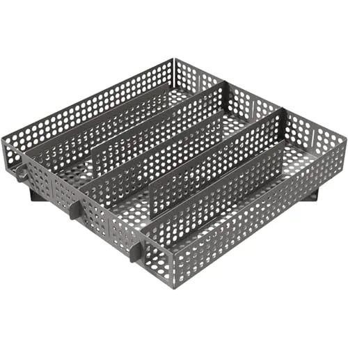 Jaeger Sparbrand Gr. 4 - Verstellbarer Kaltraucherzeuger aus Edelstahl - Individuell anpassbarer Cold Smoke Generator für bis zu 6 Glimmbahnen. Ideal für Grill und Räucherofen, mit bis zu 40 Stunden Glimmdauer und abgerundeten Ecken für sicheres Handling.