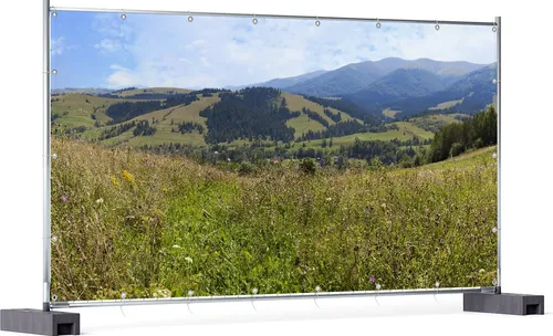 Wallario XXL Outdoor-Poster Bergwiese in den Karpaten, 340 x 173 cm - Hochwertiges Poster für den Außenbereich mit UV- und Witterungsbeständigkeit. Ideal zur Verschönerung von Sichtschutzelementen und Zäunen. Mit stabilen Metallösen zum sofortigen Aufhängen.