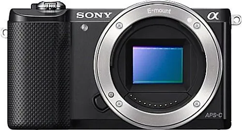 Sony Alpha 5000 Body schwarz - Spiegelreflex- & Systemkamera mit 20 MP CMOS-Sensor für beeindruckende Bildqualität, kompakt und ideal für kreative Fotografie unterwegs.