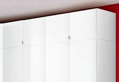 priess Schrankaufsatz Madrid - Elegante Stauraumlösung - Schrankaufsätze, ideal für zusätzlichen Stauraum und elegantes Design. Perfekt für Accessoires und mehr, mit pflegeleichter Oberfläche und alufarbenen Griffstücken.