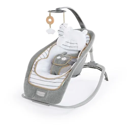 Ingenuity Bella Teddy Babywippe & Babyschaukel - Babywippe & -schaukel mit Plüschsitz, beruhigenden Vibrationen und Musik. Klappbar und ideal für Babys von Geburt bis 30 Monate, max. 18 kg – perfekt für unterwegs!