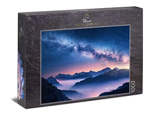Ulmer Puzzleschmiede - Puzzle „Milchstraße“ - Klassisches 1000 Teile Weltraum-Puzzle - Fantasievoller Blick ins Universum über dem Nebel und dem Nacht-Himmel in den Bergen - Puzzle Made in Germany
