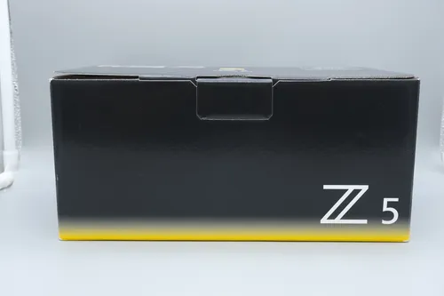 Nikon Z 5 - Spiegellose Vollformat-Kamera mit 24-50mm Objektiv, 24,3 MP für brillante Fotos und 5-Achsen-Bildstabilisierung, ideal für Einsteiger in die Vollformatfotografie