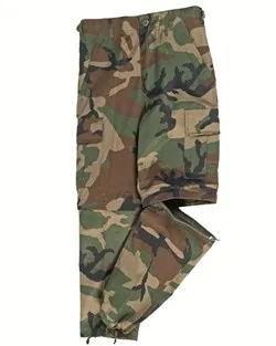 Mil-Tec US Zip-Off Hose Woodland 905 - Wanderhosen mit Zip-Off-Funktion, vielseitig einsetzbar und ideal für Outdoor-Aktivitäten.