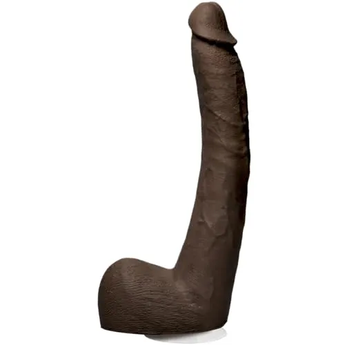 Signature Cocks - Isiah Maxwell, 26 cm Dildo - Realistischer Dildo aus der Signature Cocks Kollektion mit 26 cm Länge. Hergestellt aus hautähnlichem Material für ein intensives Erlebnis. Ideal für vielseitige Spielarten dank Saugfuß und Harness-Kompatibilität.
