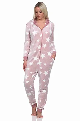 Normann Damen Schlafanzug Jumpsuit Overall in Sterneoptik - Jumpsuit für Damen aus kuschelig warmem Coralfleece, ideal für kalte Tage. Zeitlos elegant mit Kapuze und Bündchen für optimalen Tragekomfort.