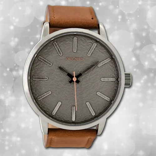 Oozoo Herren Uhr C9025 – Braune Lederarmbanduhr mit Quarzwerk - Stilvolle Oozoo Armbanduhr für Herren mit braunem Lederarmband und großem silbernem Gehäuse. Das Design kombiniert Funktionalität und modische Akzente – perfekt für jeden Anlass.