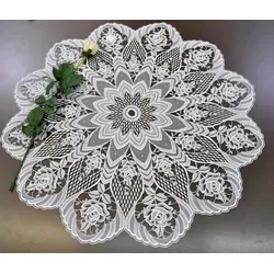 Stickereien Plauen Tischdecke Rosentraum weiß Ø 80 cm - Runde Tischdecke mit floralem Design, bestickt und aus 100% Polyester. Ideal für festliche Anlässe und gemütliche Abende. Pflegeleicht bei 30°C Schonwäsche.