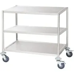 Praktischer Servierwagen mit 3 Borden 800x500 mm - Vielseitiger Servierwagen aus hochwertigem Edelstahl, ideal für Küche, Bankett oder Housekeeping. Mit 3 Borden und einer Tragkraft von 75 kg pro Bord, ausgestattet mit leichtgängigen Rädern und Feststellbremsen.