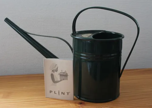 PLINT 1.5L Gießkanne - Moderne Gießkanne für Innen- und Außenpflanzen (Grün) - Gießkanne aus robustem, pulverbeschichtetem Stahl mit 1,5 Litern Fassungsvermögen. Der schmale Ausguss ermöglicht präzises Gießen für gesunde Pflanzen.
