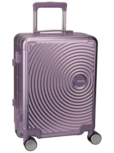 American Tourister® Trolley Soundbox Alu Spinner 55 - 4 Rollen - Koffer aus robustem Aluminium, 4 Rollen für müheloses Reisen und umweltfreundliches Innenmaterial aus 50% recycelten PET-Flaschen.