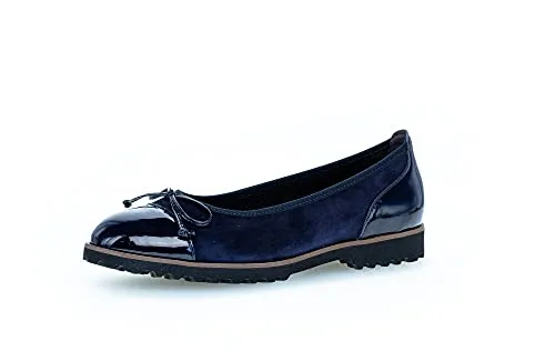 Gabor Damen Klassische Ballerinas - Sportliche Flats für jeden Anlass - Klassische Ballerinas aus hochwertigem Materialmix mit flachem Absatz. Ideal für Freizeit und besondere Anlässe. Genießen Sie den Komfort und den stilvollen Look dieser vielseitigen Schuhe.