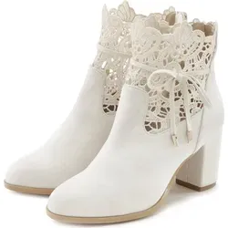 LASCANA High-Heel-Stiefelette mit modischer Spitze - Wanderschuhe mit bequemem Blockabsatz, ideal für stilvolle Auftritte und langen Tragekomfort.