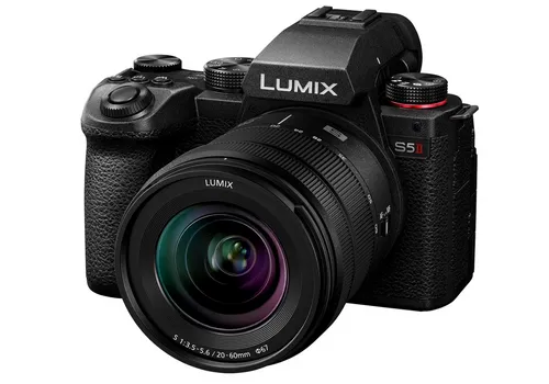 Panasonic LUMIX DC-S5 II - Spiegellose Vollformatkamera mit 20-60 mm F3,5-5,6, 4K und 6K Videoqualität, schneller Autofokus und robustes Design für Profis