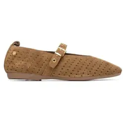 Carmela Damen Ballerinas 16314201-CAMEL aus Leder in Braun (38) - Elegante Ballerina-Pumps von Carmela aus hochwertigem Leder. Mit durchbrochenem Design und Riemenverschluss für optimalen Halt. Gepolsterte Innensohle und rutschfeste Sohle sorgen für Komfort im Alltag.