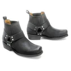 Kochmann City Biker Kurzstiefel - Schwarz - Größe 43 - Motorradstiefel aus 100% mattem Rindleder, mit elastischen Einsätzen und strapazierfähiger Profilsohle für optimalen Komfort und Stil auf jeder Fahrt.