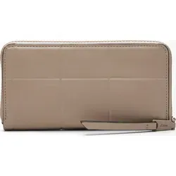 s.Oliver Zip Around Wallet - Geldbörse in Brown, ideal für den Alltag mit 8 Kartenfächern, 2 Geldscheinfächern und einem praktischen Zipperfach für Münzen. Kompakt und übersichtlich für stressfreies Zahlen.