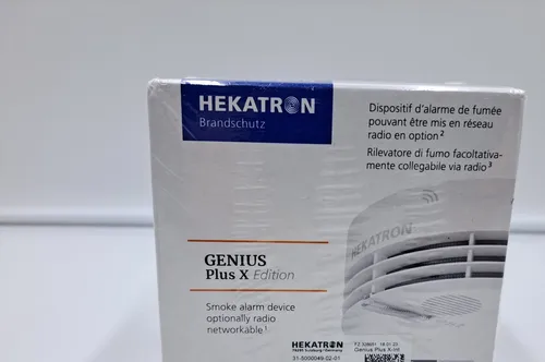 Hekatron Genius Plus X – Vernetzter Rauchmelder mit 10 Jahren Batterie - Rauchmelder mit Funkmodul für drahtlose Alarmierung in mehreren Räumen. 10 Jahre Batterielaufzeit und über 85 dB Alarmfrequenz bieten maximale Sicherheit für Ihre Familie.