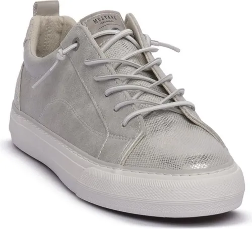 MUSTANG Sneaker aus Lederimitat/Textil in Silber 37 EU - Modischer Freizeit-Sneaker in Silber aus Lederimitat und Textil, ideal für einen stylishen Look. Bequem mit 3 cm Blockabsatz und Schnürung für perfekten Halt.