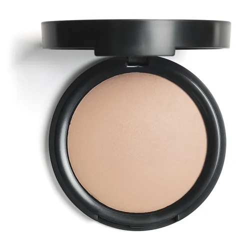 Baked Mineral Powder Tanned von Nilens Jord - Luxuriöses Puder für mittlere und kalte Hauttons, mit hohem Gehalt an natürlichen Mineralien für ein angenehmes Tragegefühl und zartes Satin-Finish.