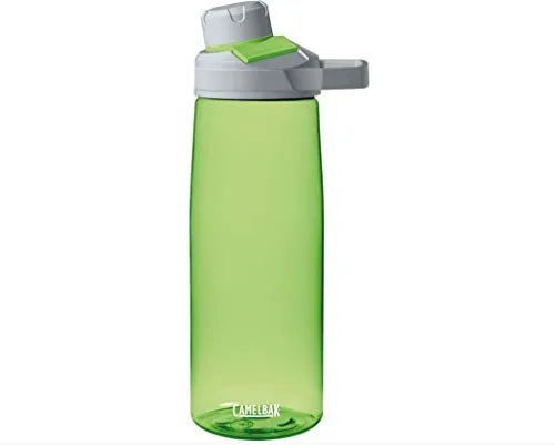 Camelbak Chute Mag 0.75L Trinkflasche für Erwachsene, Lime - Robuste 750 ml Wasserflasche aus BPA- und BPS-freiem Hartplastik, ideal für Stadt und Outdoor. Der magnetische Deckel sorgt für Komfort beim Trinken, während der ergonomische Griff für sicheren Transport sorgt.