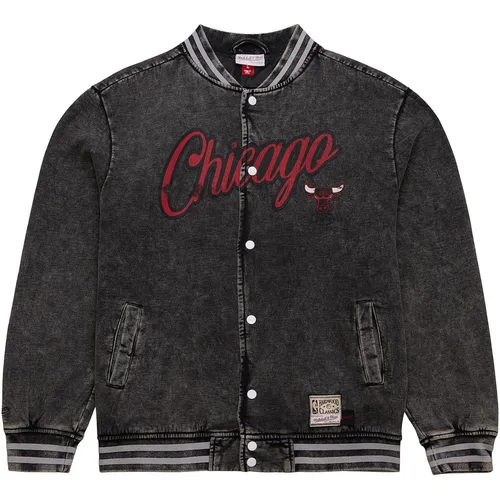M&N Oversized Varsity College Jacke - NBA Chicago Bulls - Größe S - Stylische Baseball-Jacke in Schwarz für Herren, ideal für Freizeitaktivitäten. Die Oversized-Passform sorgt für einen lässigen Look und hohen Tragekomfort.