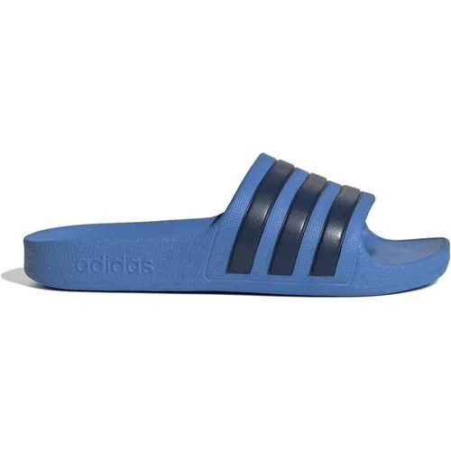 adidas Unisex Kinder Adilette Aqua Slides - Komfortable Badeschuhe - Bequeme Slip-On-Sandalen für Kinder mit weichem Cloudfoam Fußbett und leichtem Design, ideal für den Sommer und den Strand.