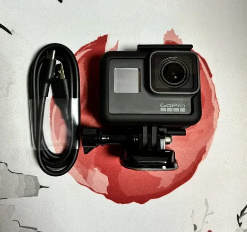 GoPro Hero 5 - Ultra HD Action-Cam - Action-Cam mit 5,8cm Touchscreen, Bluetooth und Ultra HD Videoauflösung für beeindruckende Aufnahmen bei jedem Abenteuer.