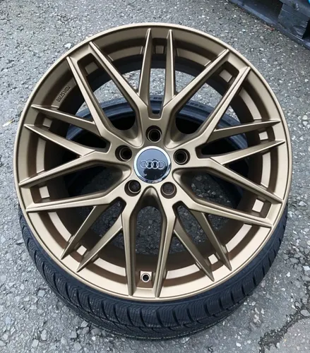 DAMINA PERFORMANCE DM08 8.5Jx19 Felge - Alufelge in matt bronze, ideal für sportliche Fahrzeuge, mit 5x112 Lochkreis und optimaler Einpresstiefe von ET35 für perfekte Passform.