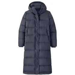 Patagonia W's Silent Down Long Parka - L - Sunken Blue - Der Women's Silent Down Long Parka von Patagonia bietet Wärme und Komfort an kalten Tagen. Ideal für Outdoor-Aktivitäten und nachhaltig gefertigt, ist er der perfekte Begleiter für stilbewusste Abenteurer.