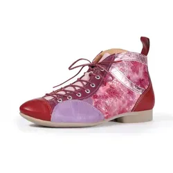 Think Guad-2 Schnürschuhe hibiskus/kombi Gr.42 - Wanderschuhe mit einzigartiger Farbkombination aus rot, wein-rot und rosa. Der knöchelhohe Langschnürer bietet besten Halt und hohen Komfort durch die elastische Naturlatex-Sohle.